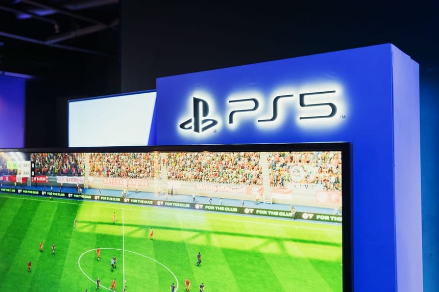 PlayStation 5 konsolu ve PS Plus Extra oyun kataloğu deneyimi